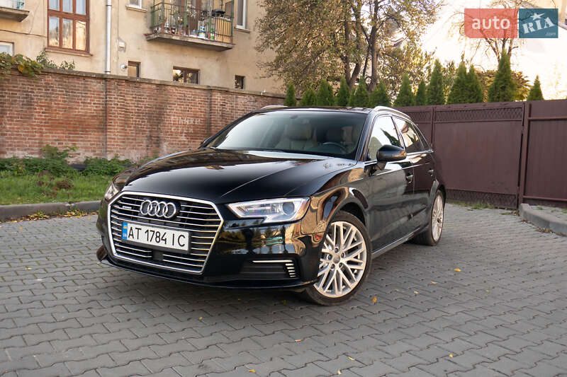 Хэтчбек Audi A3 2017 в Ивано-Франковске