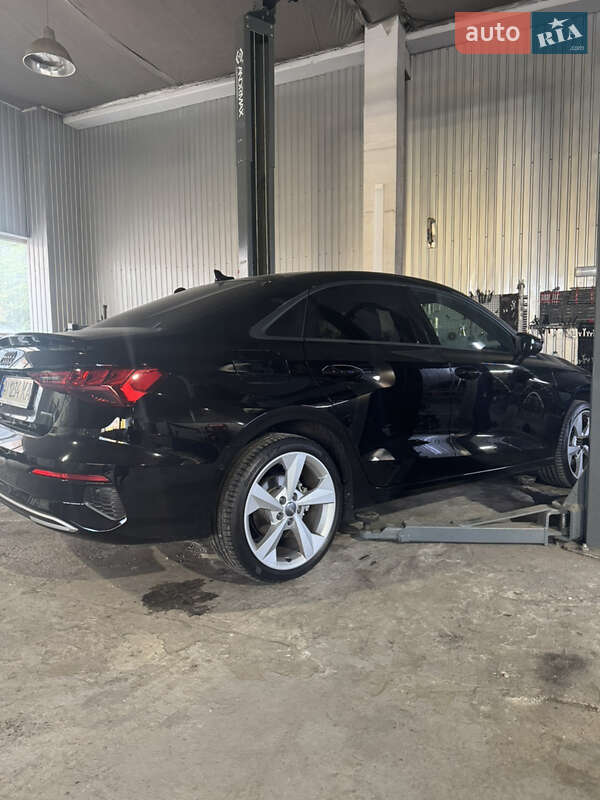 Седан Audi A3 2021 в Киеве