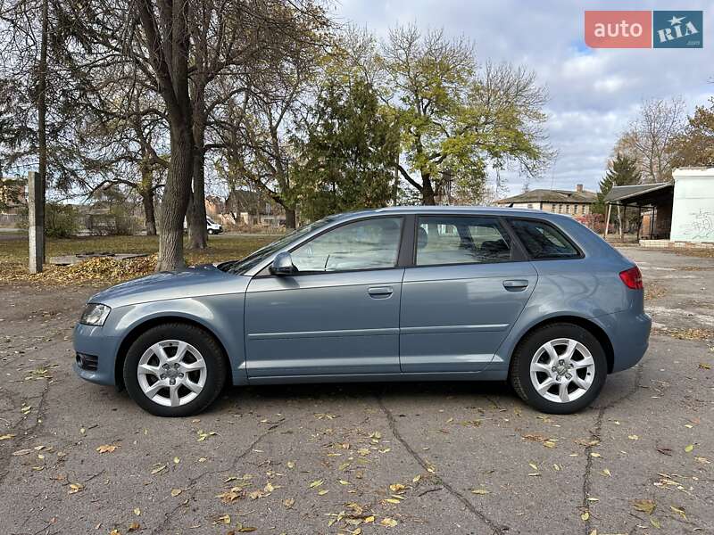 Хэтчбек Audi A3 2009 в Лебедине