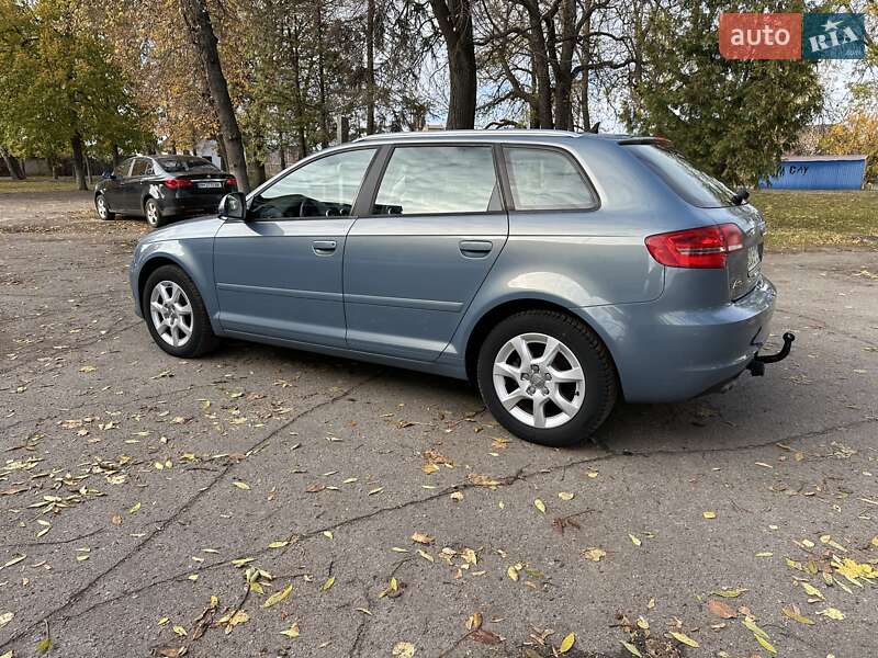 Хэтчбек Audi A3 2009 в Лебедине