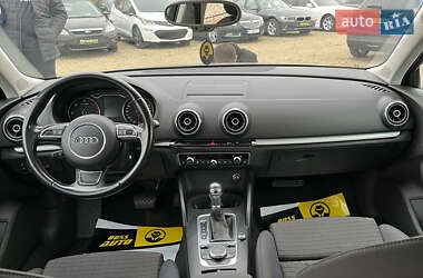 Хэтчбек Audi A3 2013 в 