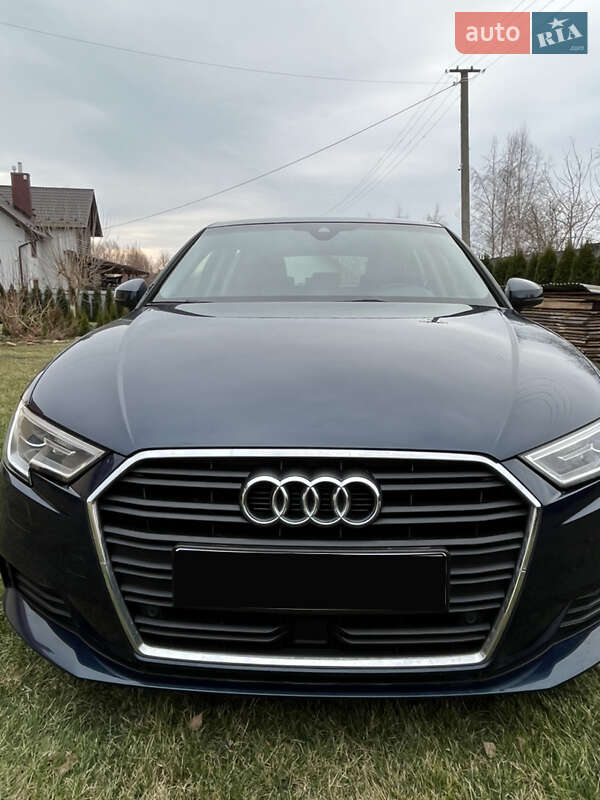 Седан Audi A3 2017 в Судовой Вишне