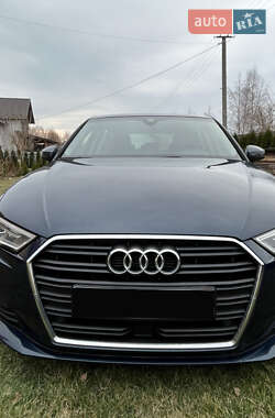 Седан Audi A3 2017 в 