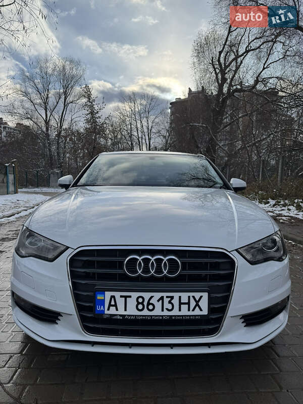 Седан Audi A3 2016 в Івано-Франківську