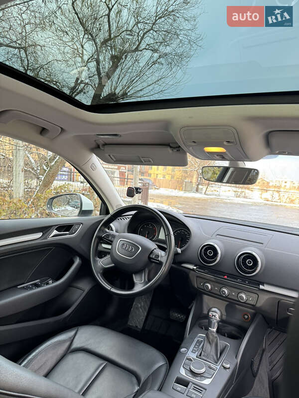 Седан Audi A3 2016 в Івано-Франківську