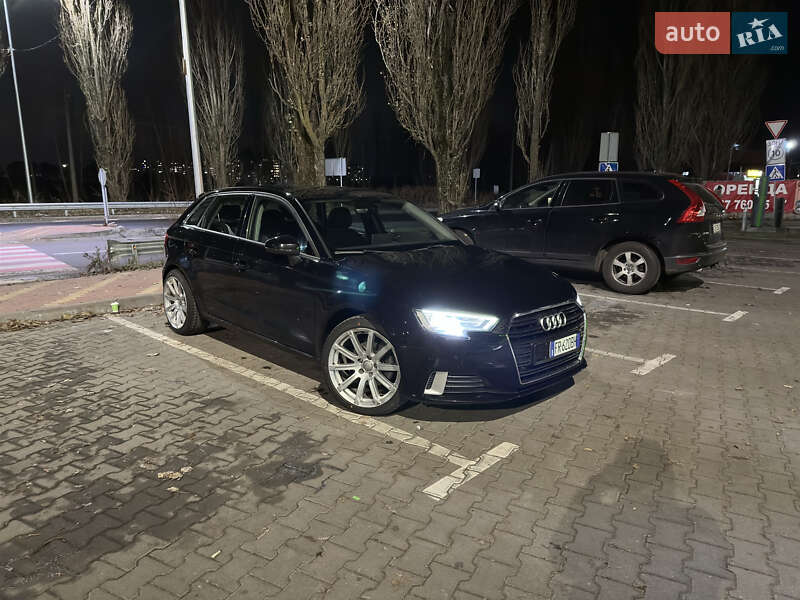 Хетчбек Audi A3 2018 в Києві