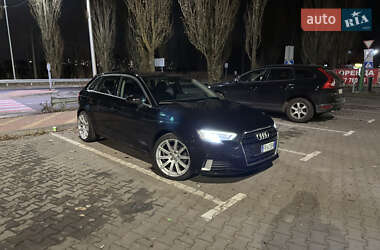 Хетчбек Audi A3 2018 в Києві