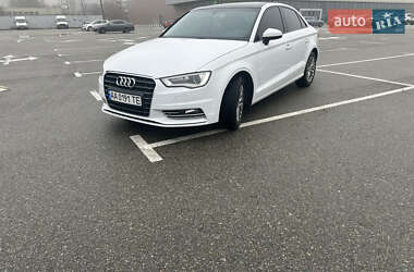 Седан Audi A3 2016 в Киеве