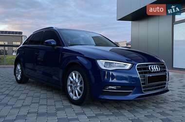 Хэтчбек Audi A3 2016 в Мукачево