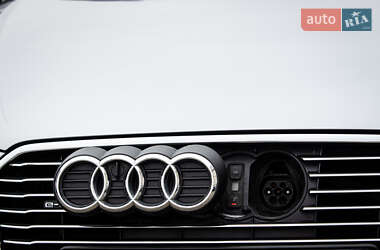 Хэтчбек Audi A3 2015 в 