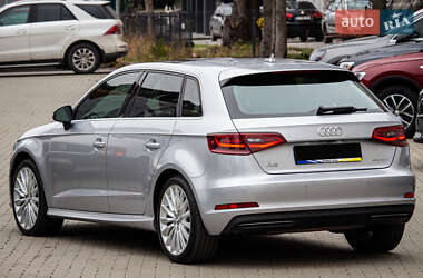 Хэтчбек Audi A3 2015 в 