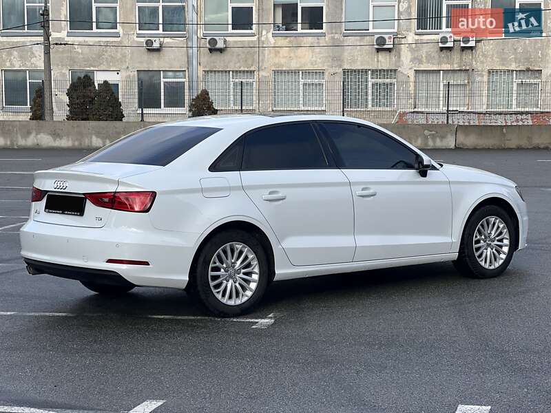 Седан Audi A3 2016 в Києві