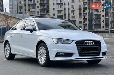 Седан Audi A3 2016 в Киеве