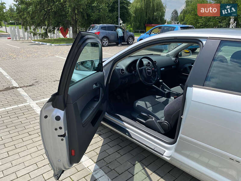Хэтчбек Audi A3 2006 в Луцке