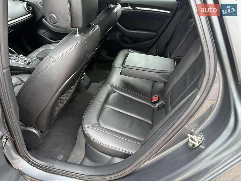 Хэтчбек Audi A3 2016 в Одессе