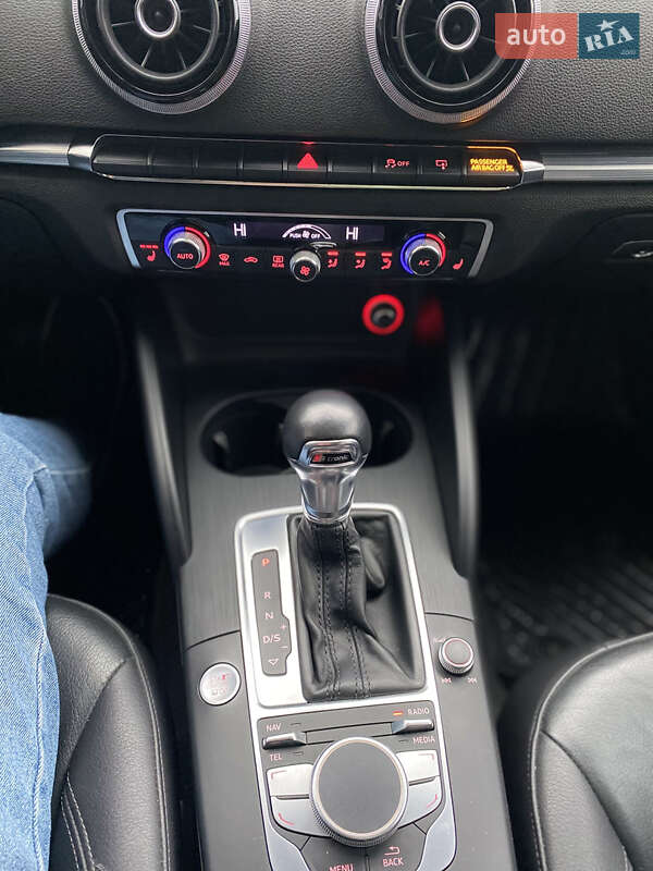 Седан Audi A3 2014 в Киеве