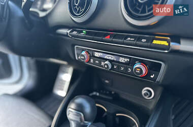 Хэтчбек Audi A3 2017 в 