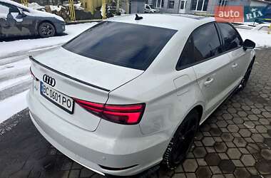 Седан Audi A3 2018 в Львові