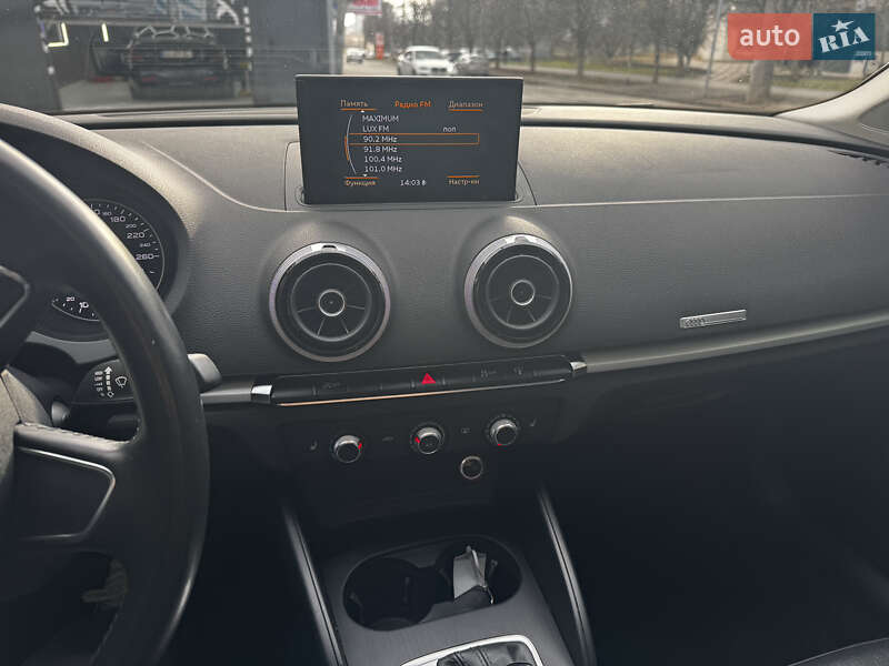 Седан Audi A3 2016 в Одессе