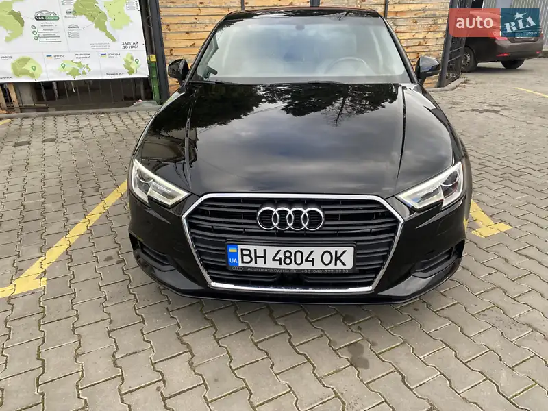 Седан Audi A3 2016 в 