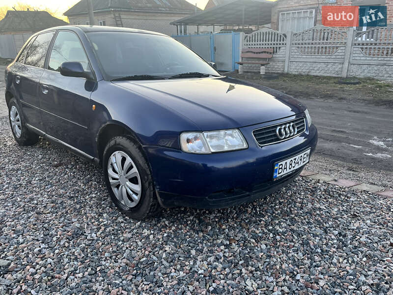 Хэтчбек Audi A3 2000 в Знаменке
