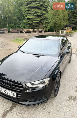 Седан Audi A3 2014 в Львові