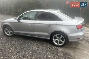 Седан Audi A3 2015 в Збаражі