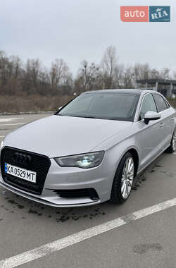 Седан Audi A3 2015 в Киеве