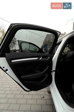 Седан Audi A3 2015 в 