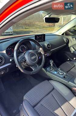 Хэтчбек Audi A3 2015 в 
