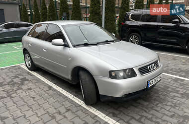 Хэтчбек Audi A3 2003 в 
