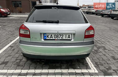 Хэтчбек Audi A3 2003 в 