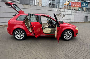 Хэтчбек Audi A3 2010 в 