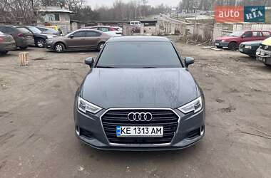 Седан Audi A3 2018 в Дніпрі