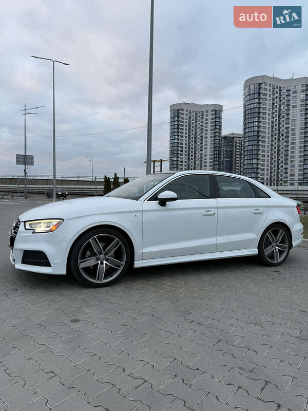 Седан Audi A3 2016 в Києві