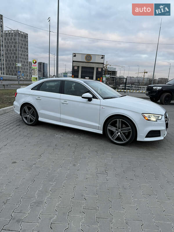 Седан Audi A3 2016 в Києві