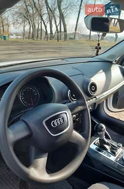 Хэтчбек Audi A3 2015 в 