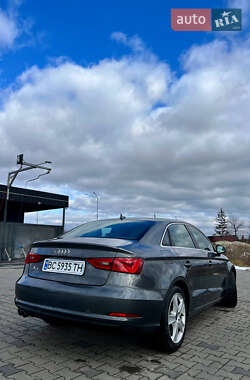 Седан Audi A3 2014 в Яворове