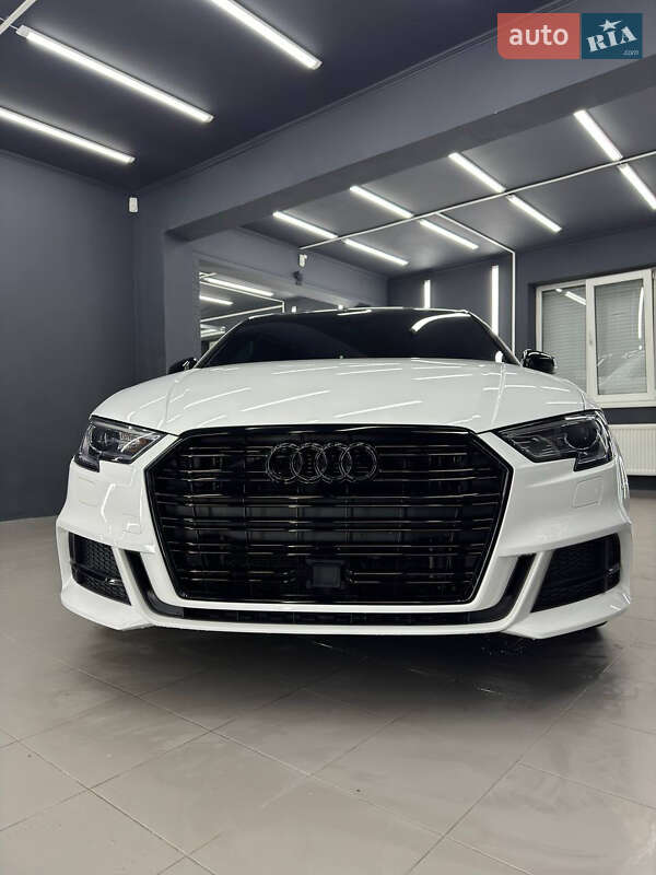 Седан Audi A3 2017 в Львове