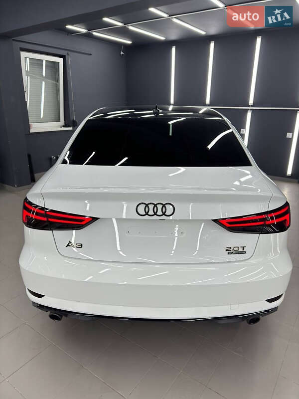Седан Audi A3 2017 в Львове
