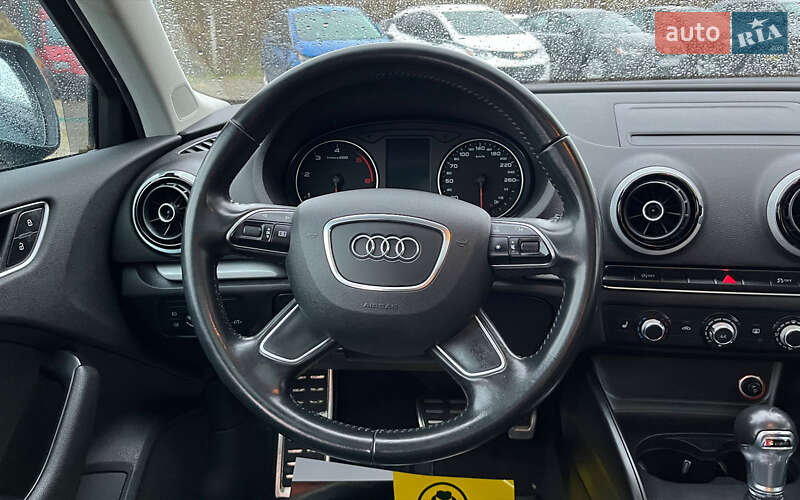 Седан Audi A3 2015 в Стрые