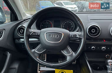 Седан Audi A3 2015 в 