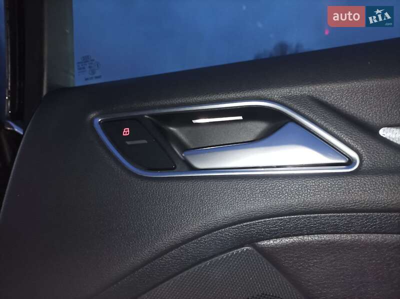 Хэтчбек Audi A3 2016 в Киеве