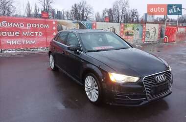 Хэтчбек Audi A3 2016 в Киеве