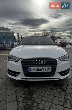 Хэтчбек Audi A3 2015 в 