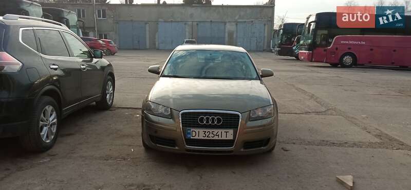 Хетчбек Audi A3 2006 в 