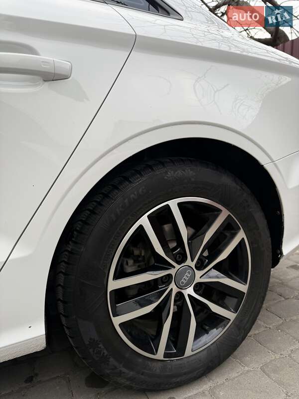 Седан Audi A3 2015 в Львове