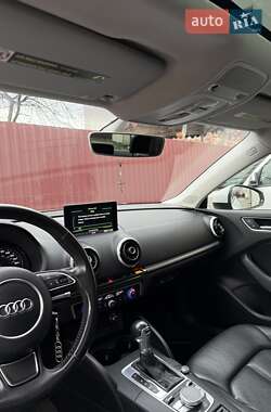 Седан Audi A3 2015 в Львове