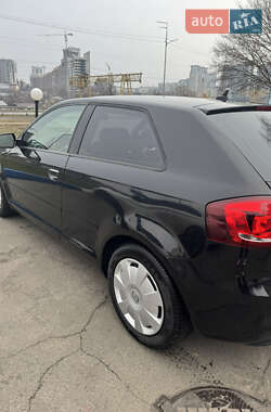 Хэтчбек Audi A3 2012 в 