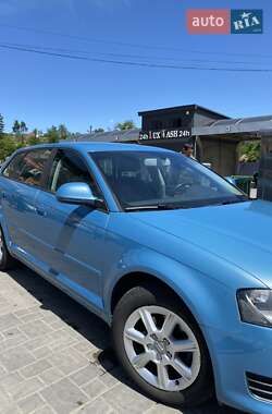 Хэтчбек Audi A3 2010 в 
